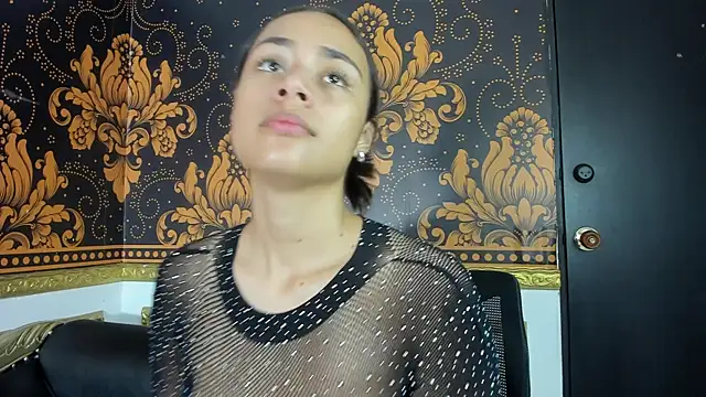 Snapshot of sheyla_sweet18 chatting on March 5, 12:22 pm sheyla sweet18 online show from March 5, 12:22 pm