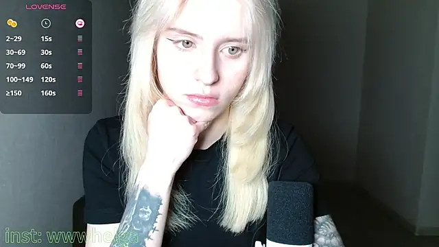 LizaKisses online show from October 17, 2:52 pm