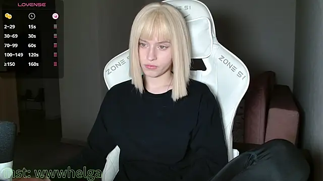 LizaKisses online show from November 18, 4:22 pm