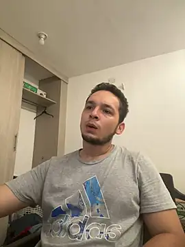 Snapshot of LabronsAd chatting on December 10, 2:50 pm LabronsAd online show from December 10, 2:50 pm