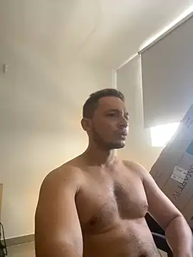 Snapshot of LabronsAd chatting on December 19, 4:57 pm LabronsAd online show from December 19, 4:57 pm