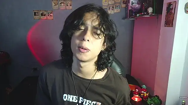 Snapshot of kairozz chatting on February 13, 11:58 pm kairozz online show from February 13, 11:58 pm