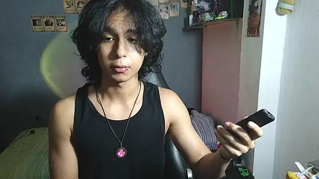 Snapshot of kairozz chatting on February 25, 2:44 pm kairozz online show from February 25, 2:44 pm