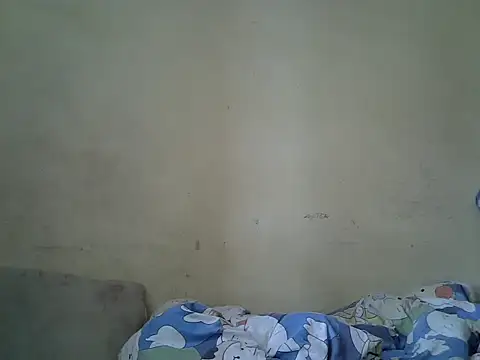 Snapshot of Horny-slut_ chatting on February 5, 1:00 pm Horny-slut online show from February 5, 1:00 pm
