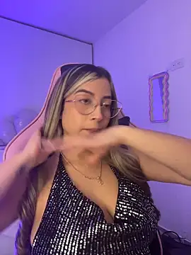 Issabela G1 online show from June 9, 4:24 am