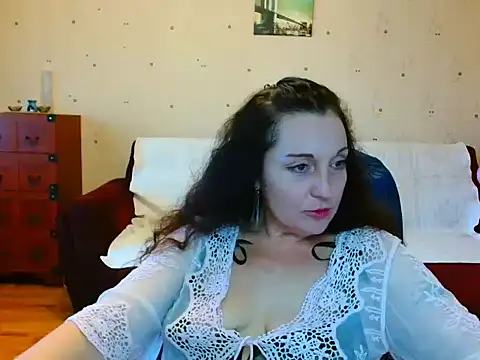 Alice3694 online show from March 4, 7:47 am