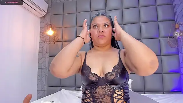 Snapshot of mile_uribe chatting on January 30, 7:18 am mile uribe online show from January 30, 7:18 am