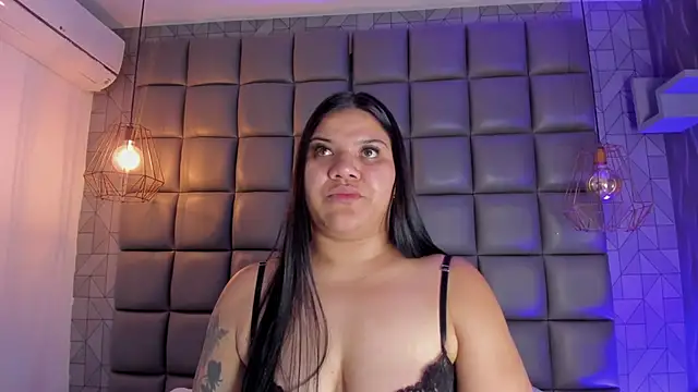 Snapshot of mile_uribe chatting on February 11, 3:40 am mile uribe online show from February 11, 3:40 am