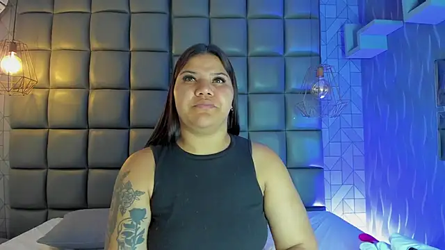 Snapshot of mile_uribe chatting on March 9, 2:18 am mile uribe online show from March 9, 2:18 am