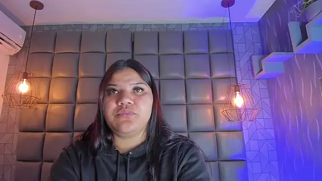 Snapshot of mile_uribe chatting on March 12, 3:46 am mile uribe online show from March 12, 3:46 am