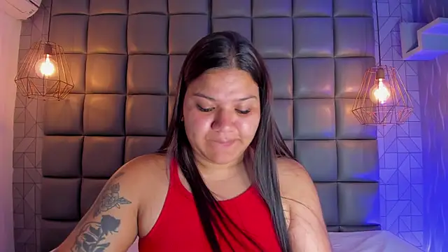 Snapshot of mile_uribe chatting on March 21, 6:05 am mile uribe online show from March 21, 6:05 am