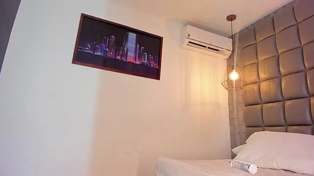 Snapshot of mile_uribe chatting on September 10, 4:34 am mile uribe online show from September 10, 4:34 am