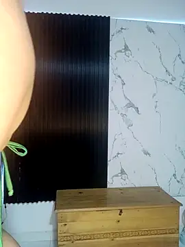 Snapshot of mile_uribe chatting on October 5, 3:16 am mile uribe online show from October 5, 3:16 am