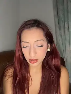 julialupato1606 online show from February 3, 11:43 pm