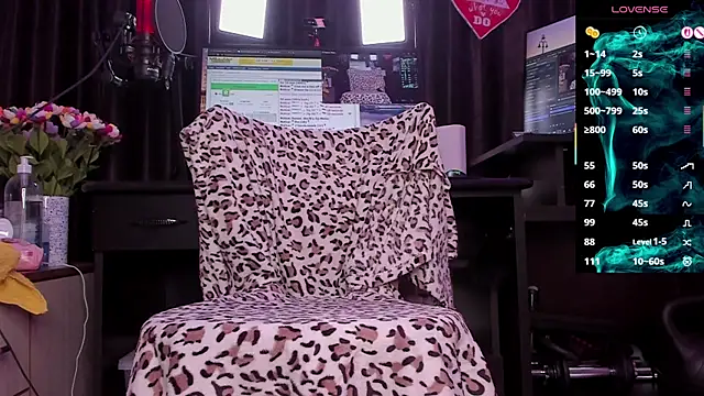 Raissa sky26 online show from November 10, 3:38 am