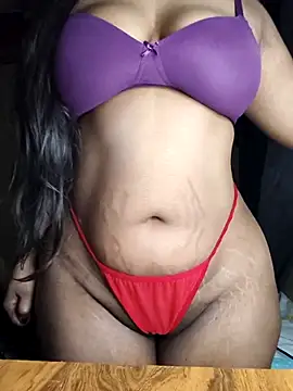 Snapshot of susmithasushi81 chatting on February 10, 10:19 am susmithasushi81 online show from February 10, 10:19 am