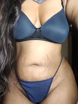 Snapshot of susmithasushi81 chatting on March 25, 5:30 pm susmithasushi81 online show from March 25, 5:30 pm