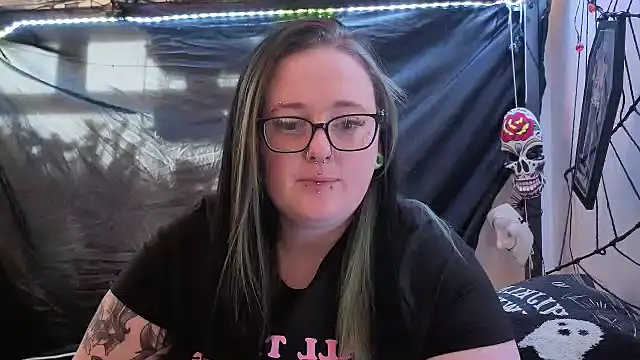 Snapshot of Bunny_Cummings chatting on February 3, 11:26 am Bunny Cummings online show from February 3, 11:26 am