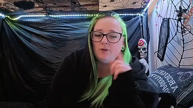 Snapshot of Bunny_Cummings chatting on February 15, 11:12 pm Bunny Cummings online show from February 15, 11:12 pm