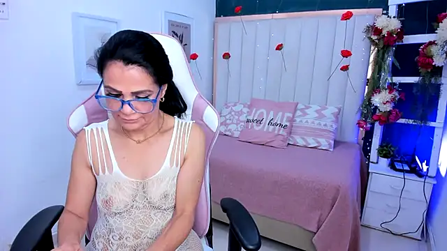 Snapshot of margot_smith_ chatting on March 13, 12:56 pm margot smith online show from March 13, 12:56 pm