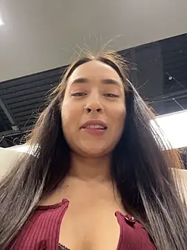 Holly Play online show from March 1, 12:07 pm