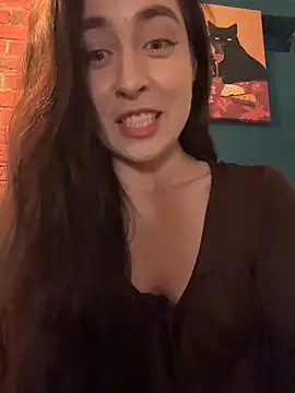 Snapshot of Holly_Play chatting on June 17, 10:39 am Holly Play online show from June 17, 10:39 am