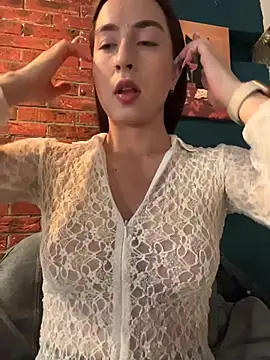 Snapshot of Holly_Play chatting on July 15, 9:58 am Holly Play online show from July 15, 9:58 am