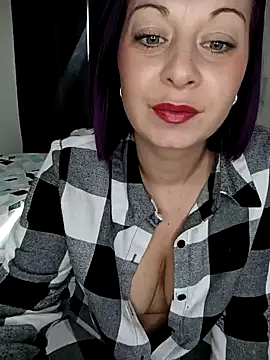 Chaudesquirt online show from February 5, 1:11 pm