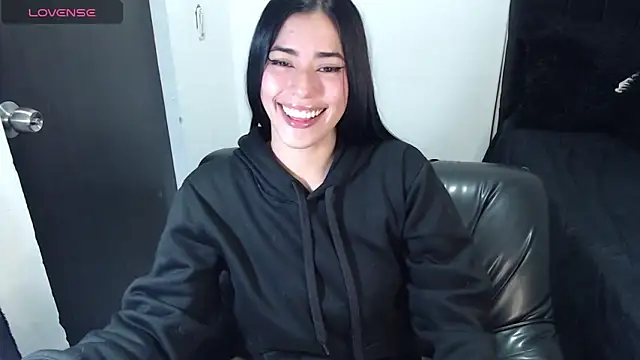 LESLIEBLACK  online show from January 24, 2:49 am