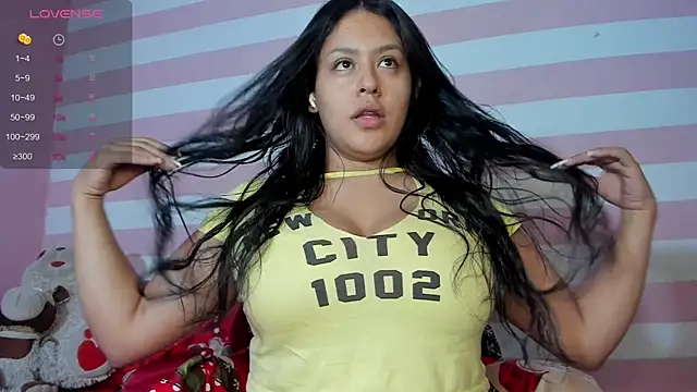 Snapshot of Loveequinn chatting on December 10, 9:22 pm Loveequinn online show from December 10, 9:22 pm