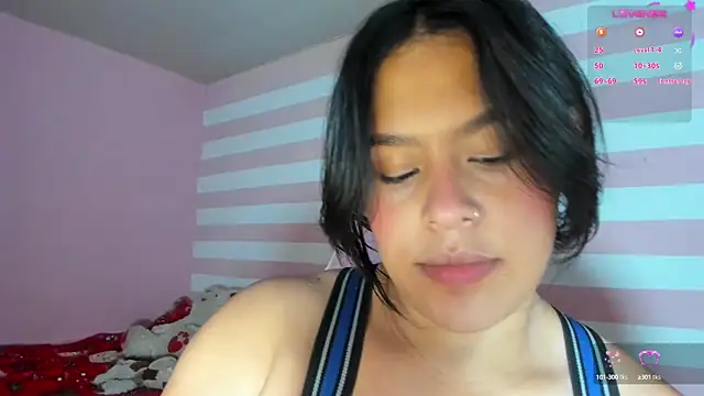 Snapshot of Loveequinn chatting on January 6, 3:20 am Loveequinn online show from January 6, 3:20 am