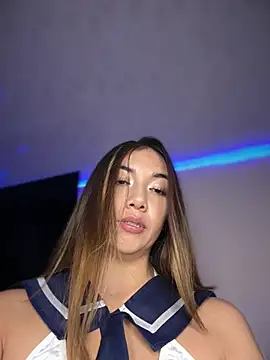 Snapshot of Iris_lee chatting on May 5, 2:52 am Iris lee online show from May 5, 2:52 am