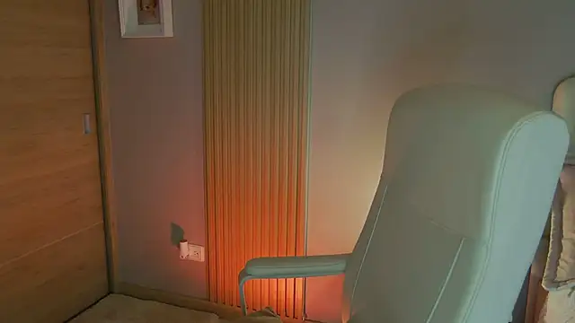 Alessia-miller  online show from January 22, 2:48 am