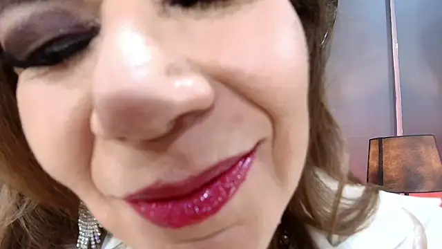 Snapshot of MelaniaKnauss chatting on February 25, 8:41 pm MelaniaKnauss online show from February 25, 8:41 pm