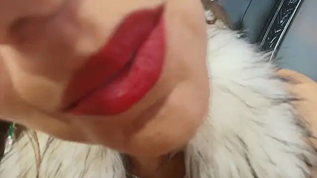 Snapshot of MelaniaKnauss chatting on February 28, 8:07 pm MelaniaKnauss online show from February 28, 8:07 pm