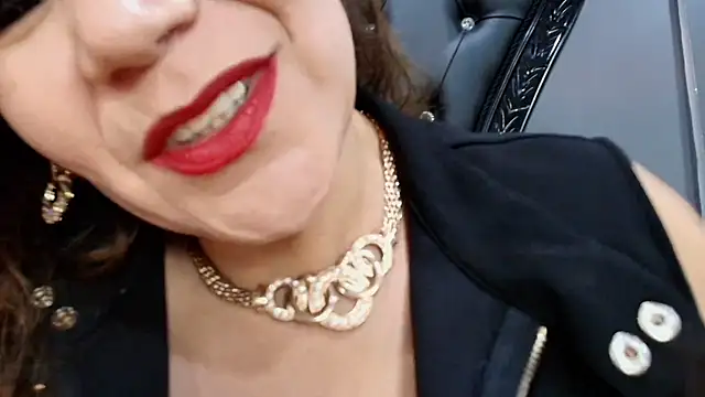 Snapshot of MelaniaKnauss chatting on March 5, 8:32 pm MelaniaKnauss online show from March 5, 8:32 pm