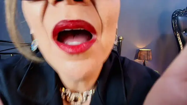 Snapshot of MelaniaKnauss chatting on September 11, 8:42 pm MelaniaKnauss online show from September 11, 8:42 pm