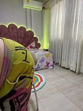 Snapshot of eva_sexx69 chatting on April 28, 12:10 pm eva sexx69 online show from April 28, 12:10 pm