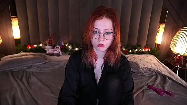 Snapshot of Sasha_Exclusive chatting on December 19, 10:13 am Sasha Exclusive online show from December 19, 10:13 am