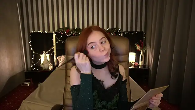 Snapshot of Sasha_Exclusive chatting on December 30, 8:36 pm Sasha Exclusive online show from December 30, 8:36 pm