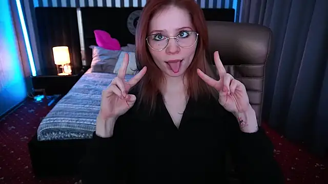 Snapshot of Sasha_Exclusive chatting on January 16, 7:17 am Sasha Exclusive online show from January 16, 7:17 am