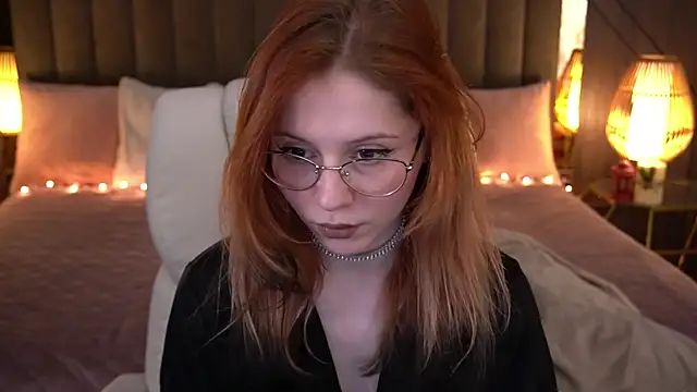 Snapshot of Sasha_Exclusive chatting on February 19, 5:16 pm Sasha Exclusive online show from February 19, 5:16 pm