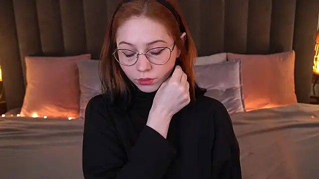 Snapshot of Sasha_Exclusive chatting on March 9, 9:24 am Sasha Exclusive online show from March 9, 9:24 am