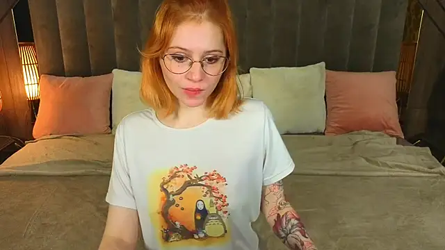 Snapshot of Sasha_Exclusive chatting on September 13, 6:13 am Sasha Exclusive online show from September 13, 6:13 am
