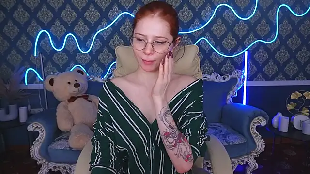 Snapshot of Sasha_Exclusive chatting on September 22, 1:02 pm Sasha Exclusive online show from September 22, 1:02 pm