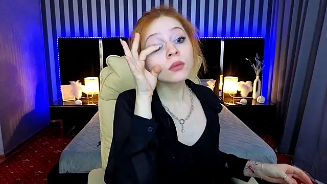 Snapshot of Sasha_Exclusive chatting on October 20, 6:52 pm Sasha Exclusive online show from October 20, 6:52 pm