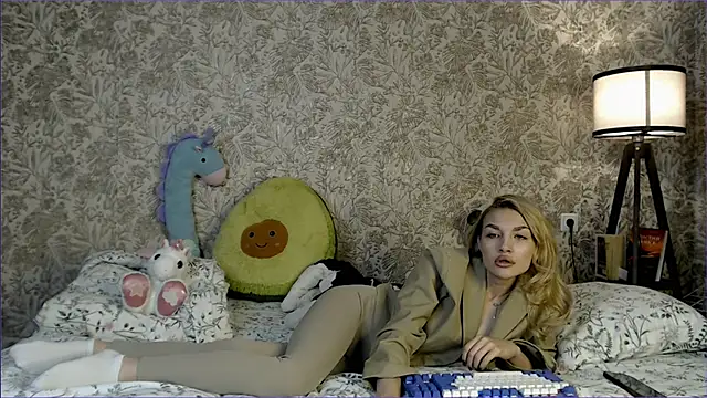 Ella Milla online show from September 24, 11:57 am