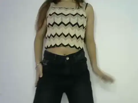 Snapshot of cute_kaur chatting on December 13, 4:43 am cute kaur online show from December 13, 4:43 am