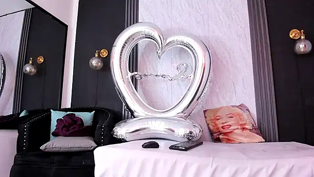 YummyDuooo online show from April 10, 11:48 am