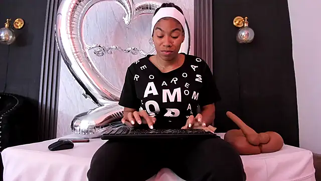 YummyDuooo online show from April 19, 11:09 am